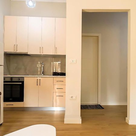 Home Inn Apartment 2 Near City Center Tirana Zewnętrze zdjęcie