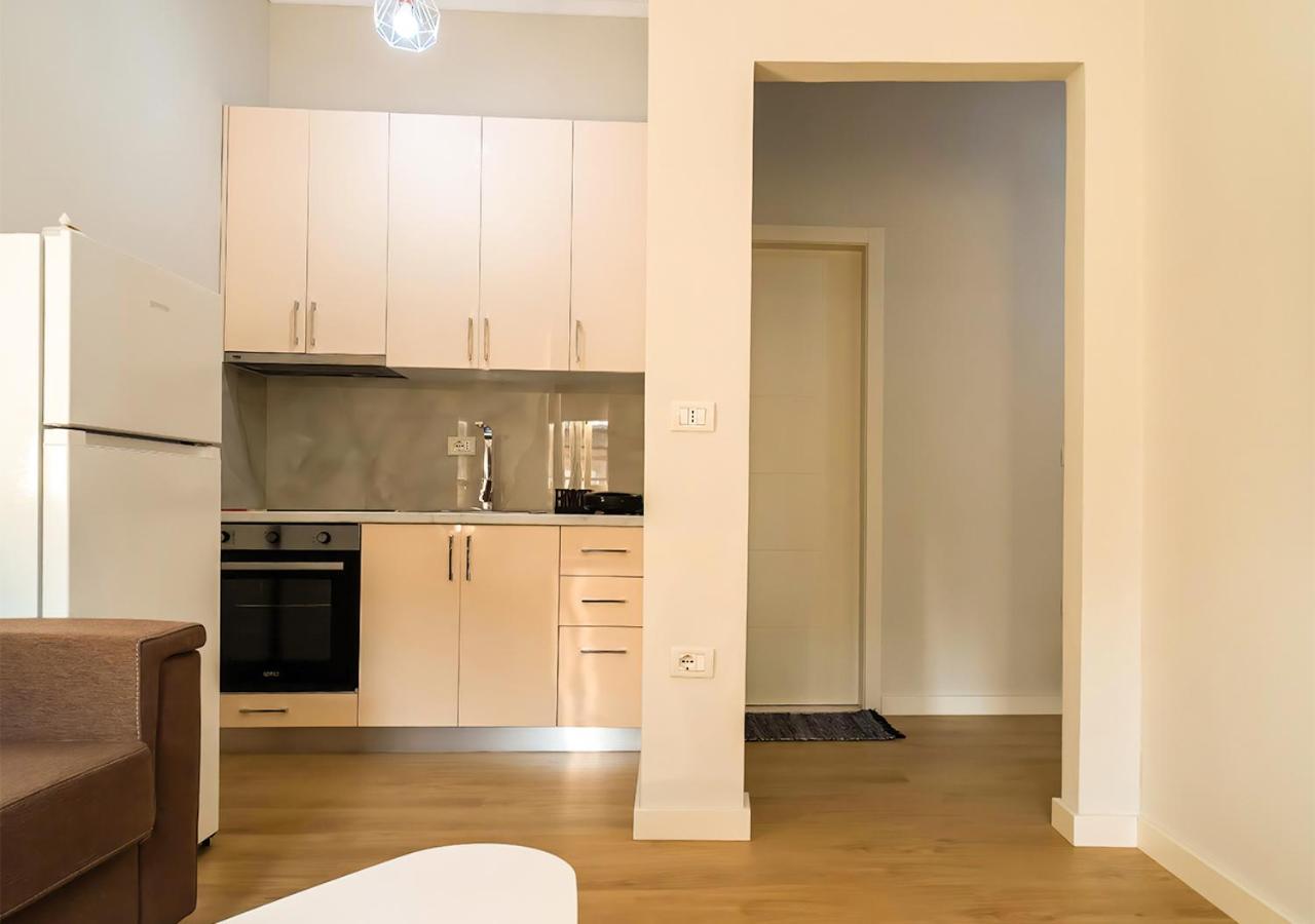 Home Inn Apartment 2 Near City Center Tirana Zewnętrze zdjęcie