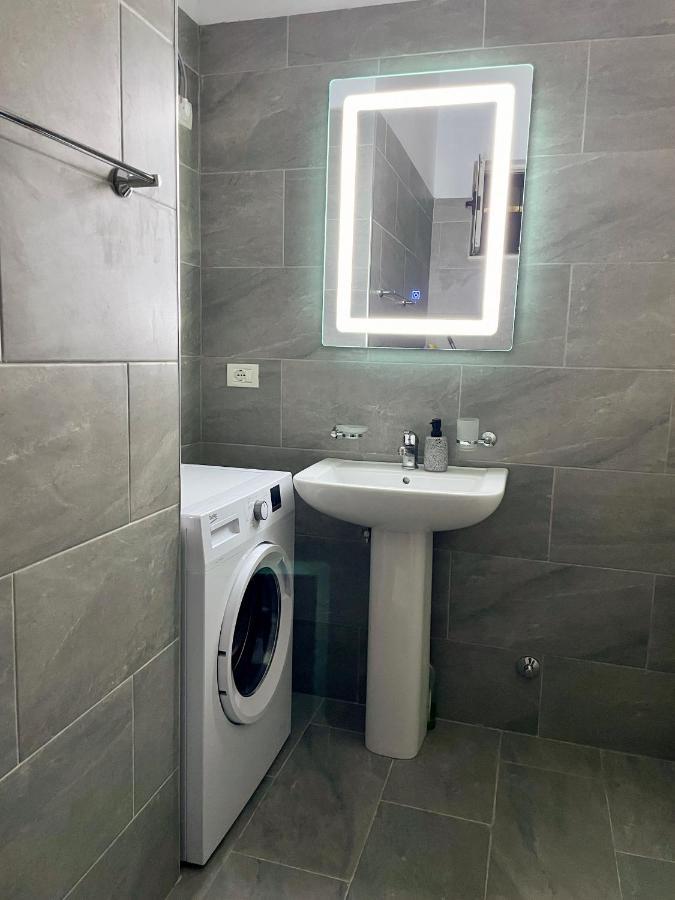 Home Inn Apartment 2 Near City Center Tirana Zewnętrze zdjęcie