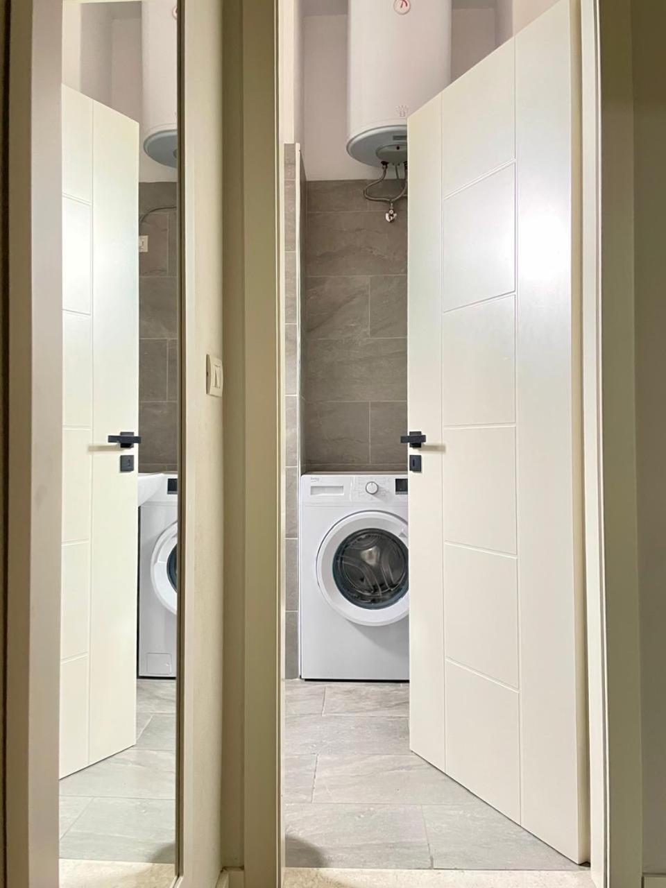 Home Inn Apartment 2 Near City Center Tirana Zewnętrze zdjęcie